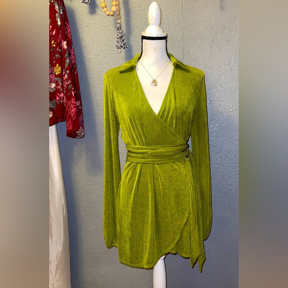 Princess Polly Green slinky long sleeved dress